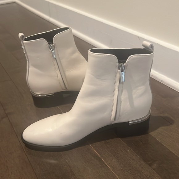 Calvin Klein boots - Picture 4 of 4